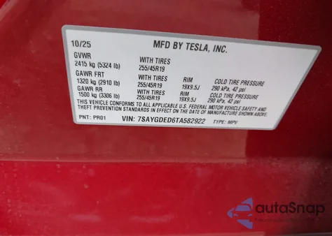 2026 Tesla Model Y Long Range Dual Motor All-Wheel Drive z USA, uszkodzony, nr VIN 7SAYGDED6TA582922